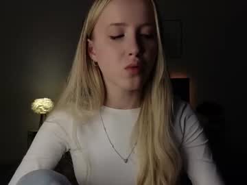 Adele Russian speaking webcam model