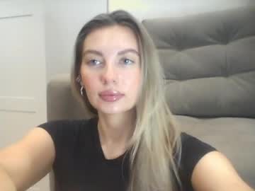 syrami Russian speaking webcam model